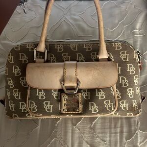 Dooney & Bourke bag